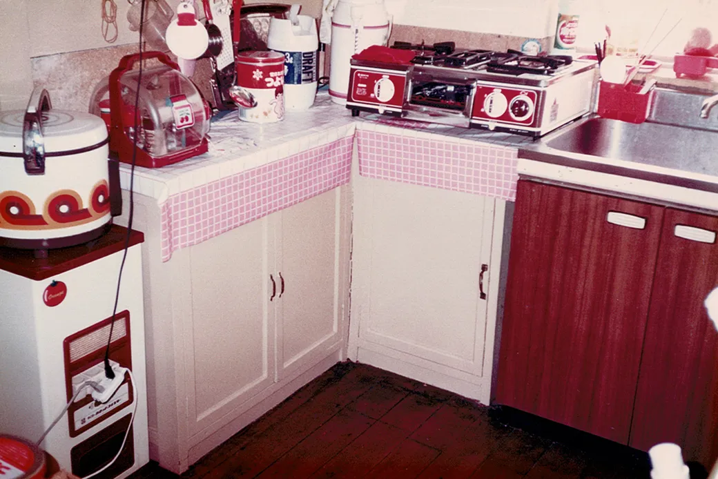 コンロ台（石橋西団地と同型・石橋団地の室内写真）（1983年頃）