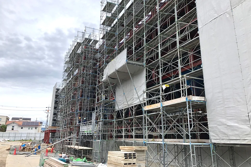 建替工事の様子