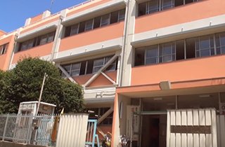 徒歩約７分に最寄りの小学校「市立羽衣小学校」