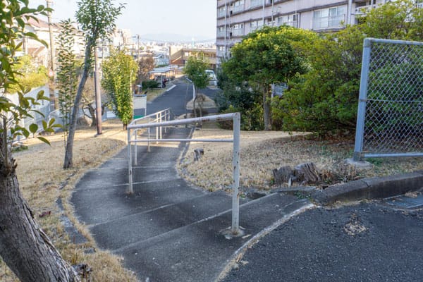 敷地内 遊歩道