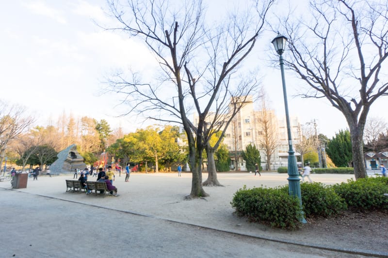 片山公園 広場