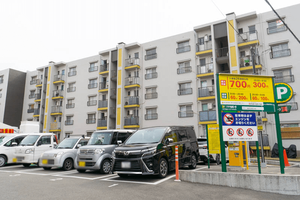 団地内の駐車場