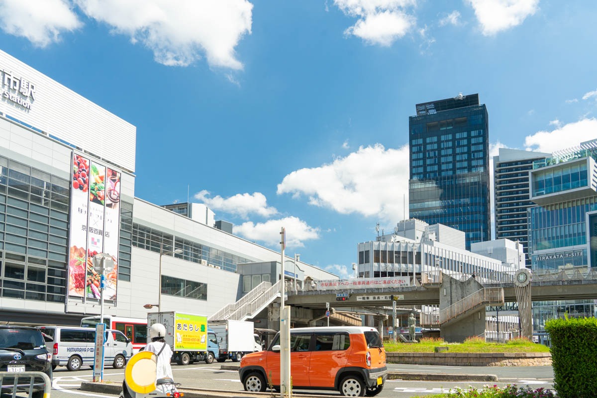 枚方市駅前