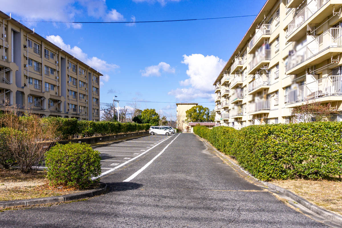 三原台団地：駐車場