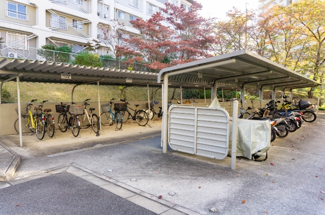 香里三井C団地:屋根付き駐輪場