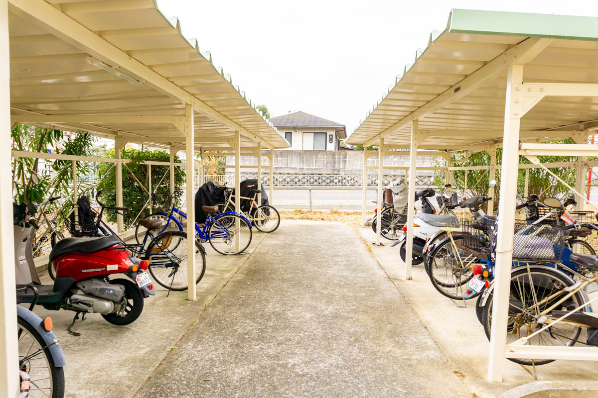晴美台B団地:駐輪場