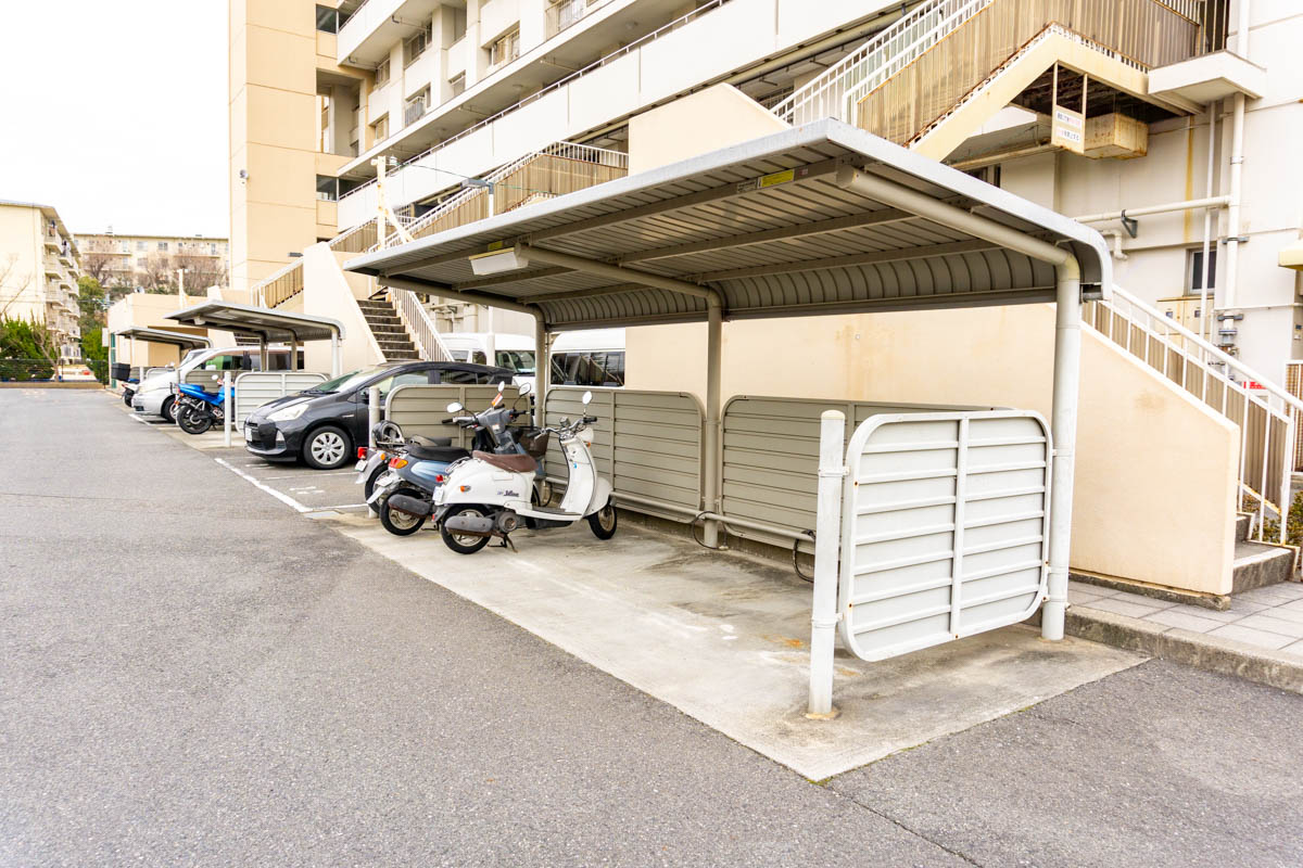 晴美台C団地:バイク置き場
