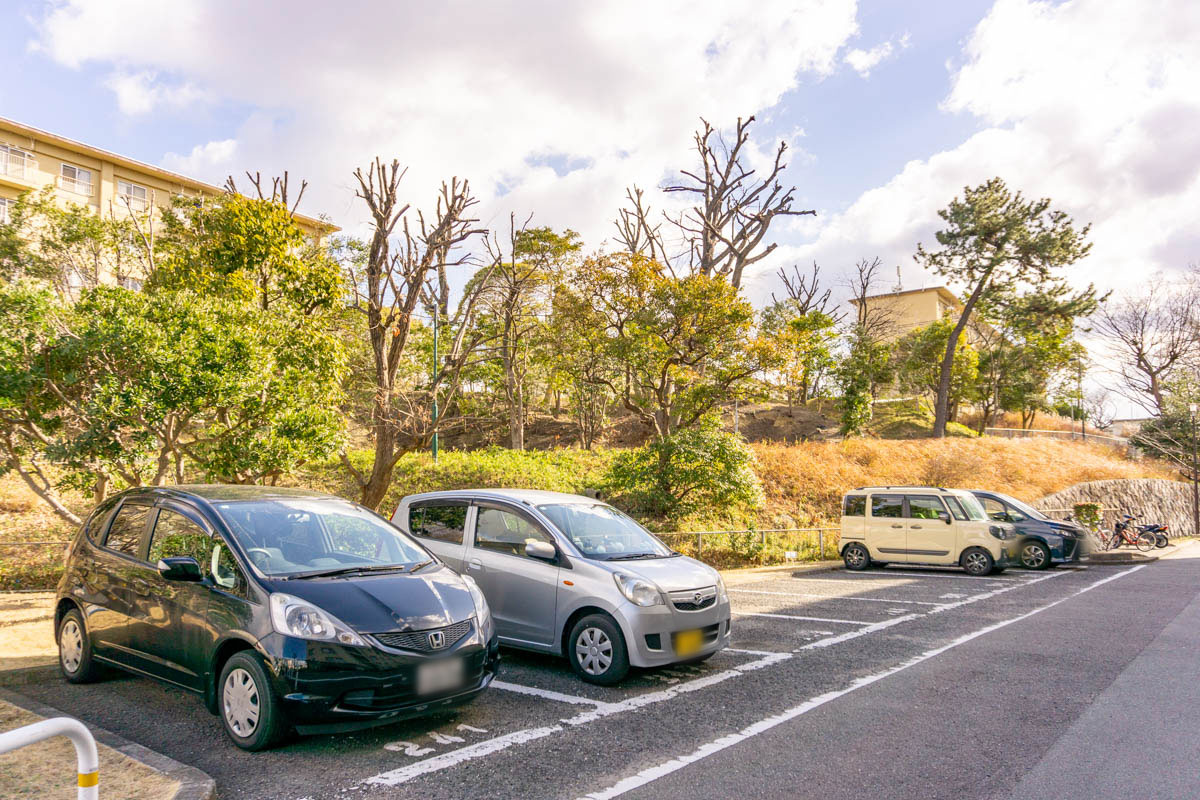 三原台C団地:駐車場