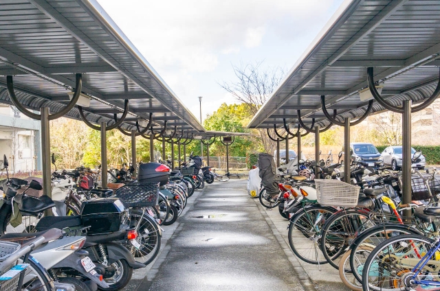 原山台B団地:屋根付き駐輪場