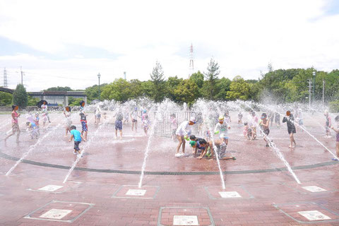 寝屋川公園名物 噴水広場