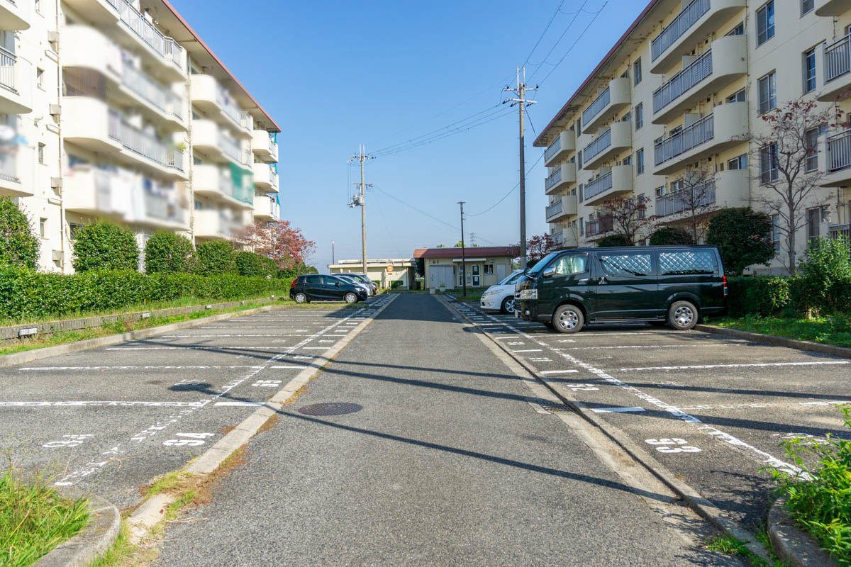 熊取団地：駐車場