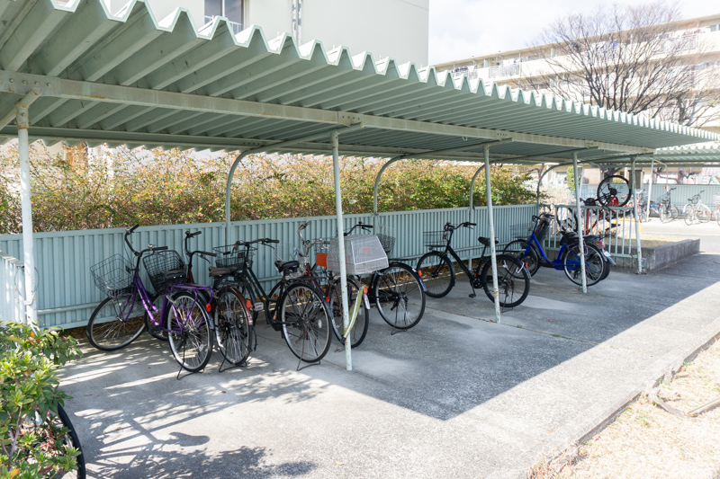 ペア浅香山団地：駐輪場