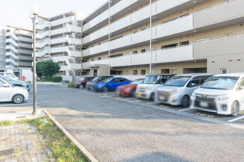 諏訪の森団地:駐車場