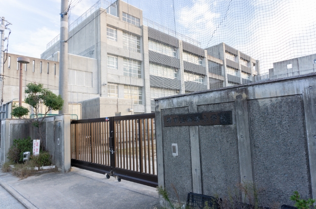 新湊小学校