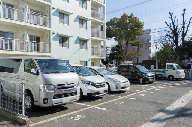 湊団地:屋外駐車場