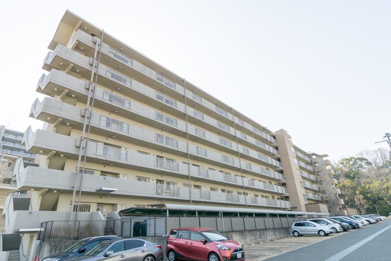 正面から見たOPH千里西町緑地