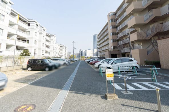 OPH千里西町緑地内駐車場