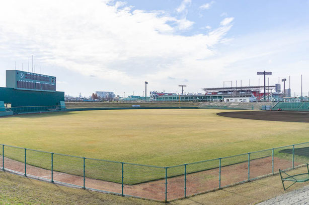 花園中央公園 野球場