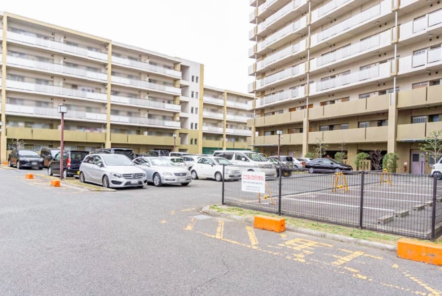 広々とした駐車場完備